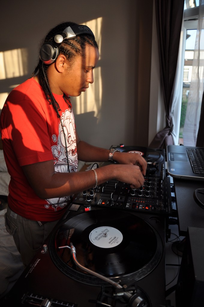 Hark1karan - DJ Dougie - Vinyl Interview - Living with Vinyl - July 2014 (8)
