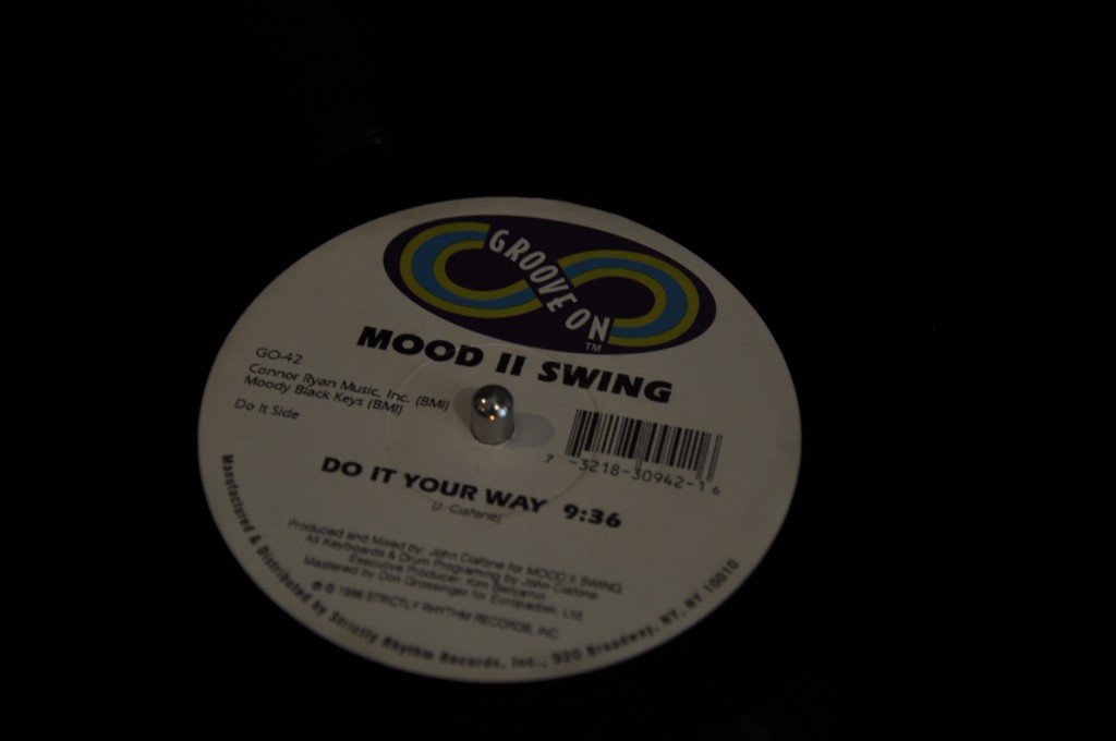 Mood II Swing's 'Do It Your Way' Hark1karan - Dan Lively - Vinyl Interview - Living with Vinyl -