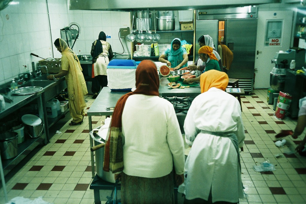 Hark1karan - Daily Life - Tooting Gurdwara langar