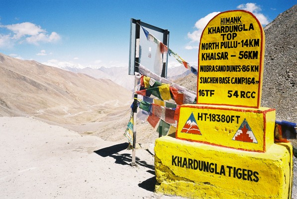 highest road in the world www.hark1karan.com - India - Ladakh - Leh - Nubra Valley - September 2015 (15)