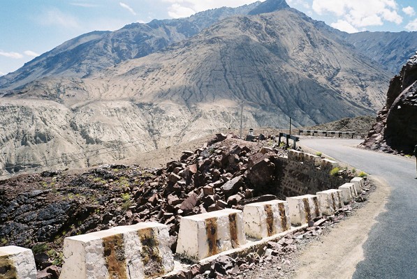 nubra valley road www.hark1karan.com - India - Ladakh - Leh - Nubra Valley - September 2015 (7)