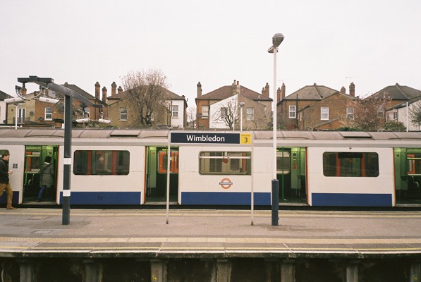 01 - www.hark1karan.com - Daily Life London - March 2016 (10) Wimbledon Tube AM