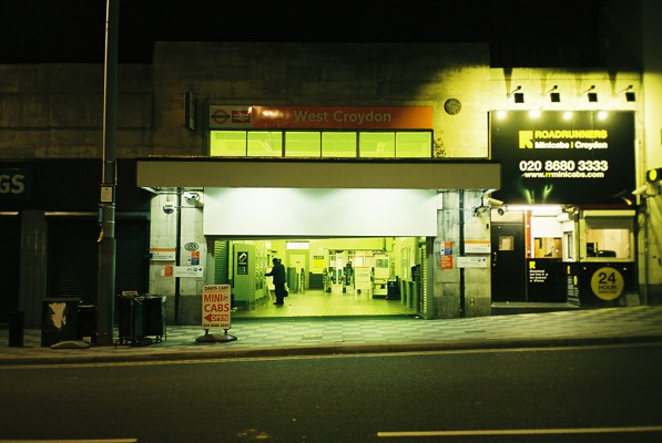 West Croydon Station www.hark1karan.com - Daily Life London - April 2016 (5)