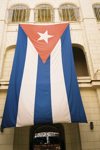 museum of revolution cuban flag 01 - www.hark1karan.com - Daily Life - Cuba November 2015 (6)
