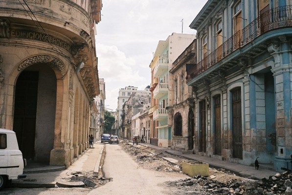 Havana Cuba Digging up calle carcel hark1karan-com-daily-life