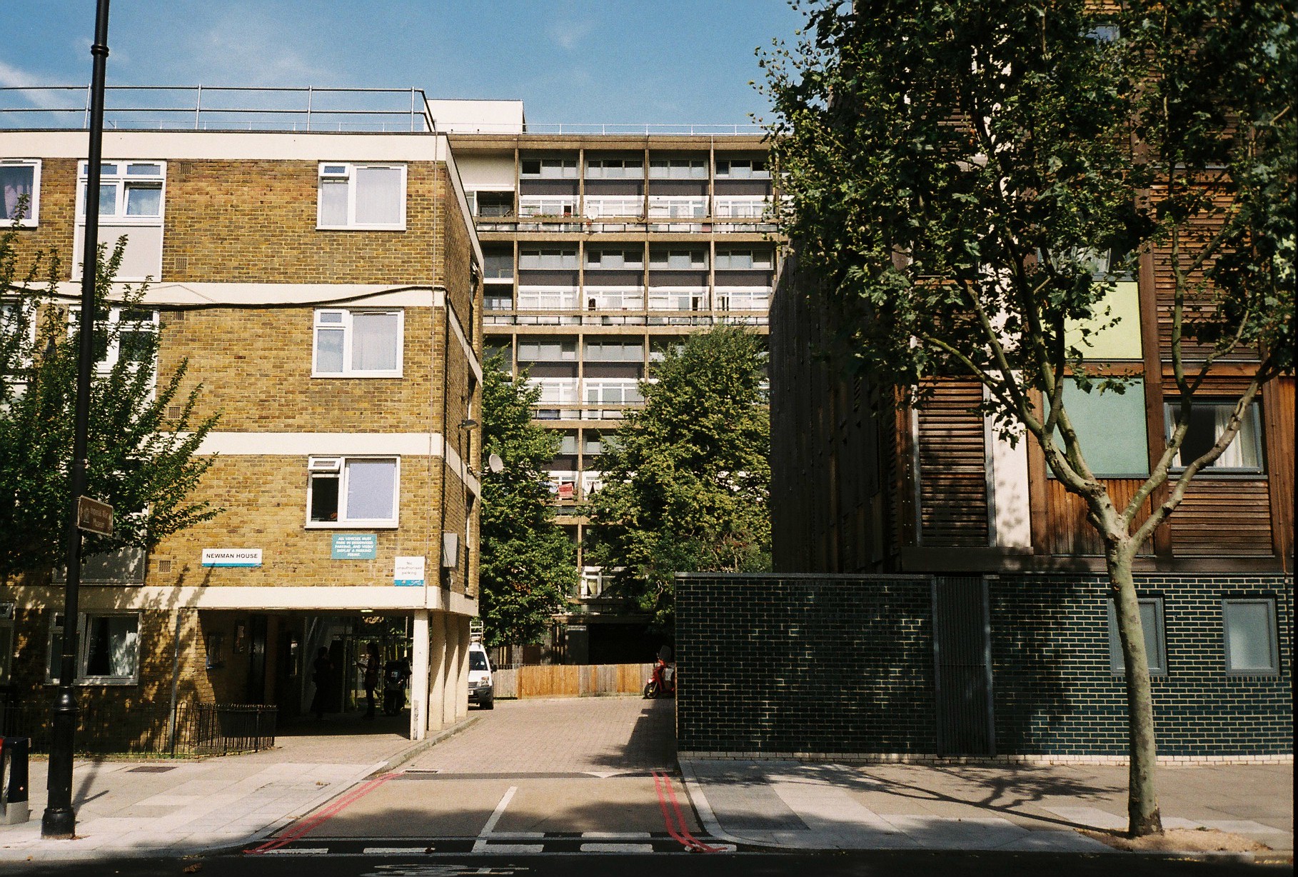 01 - www.hark1karan.com - Daily Life London - August 2016 (2) Elephant and Castle St George's Road